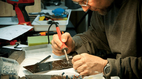 Latest company Solutions about Workers' Ingenuity: Forging the Stars of Auto Parts Quality